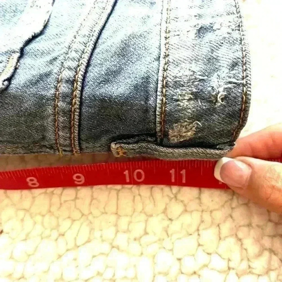 KanCan Mid Rise Cotton/Rayon Super Distressed Faded Mom Jean Shorts Size 7/27 - Picture 14 of 15